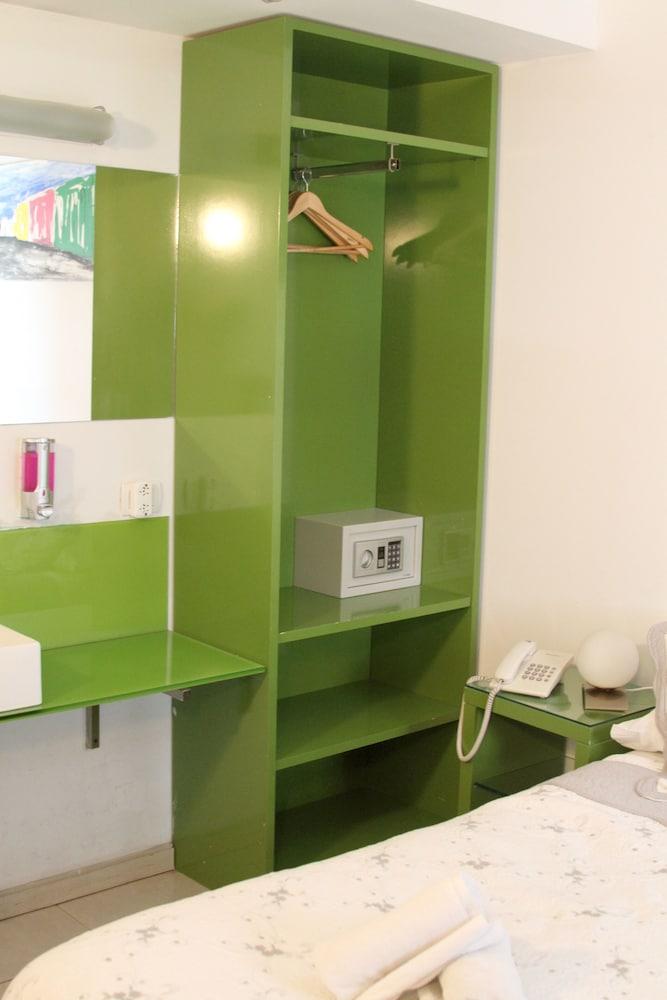 Single Room with Private Bathroom