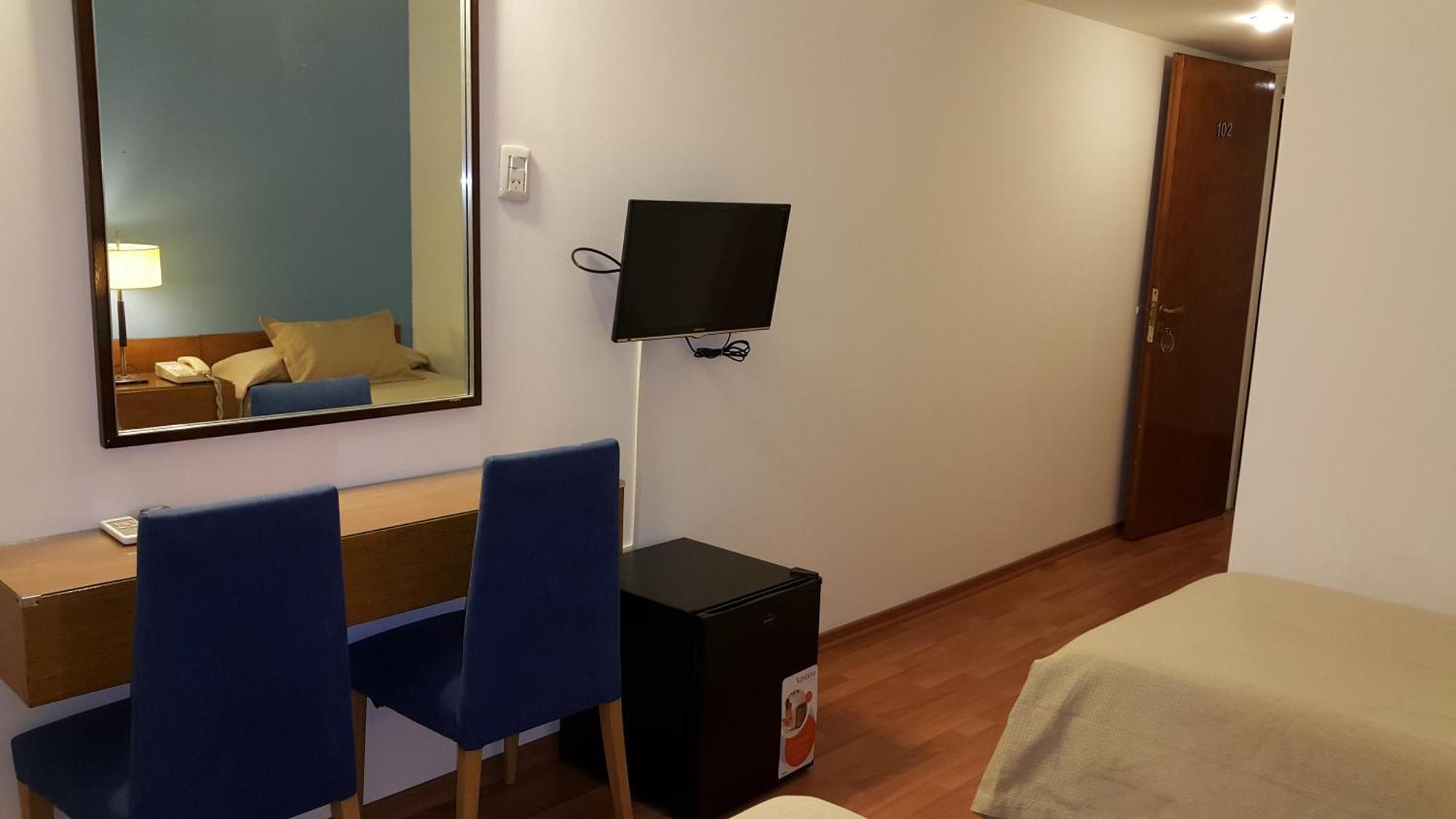 Twin Room,690624975:JPEG