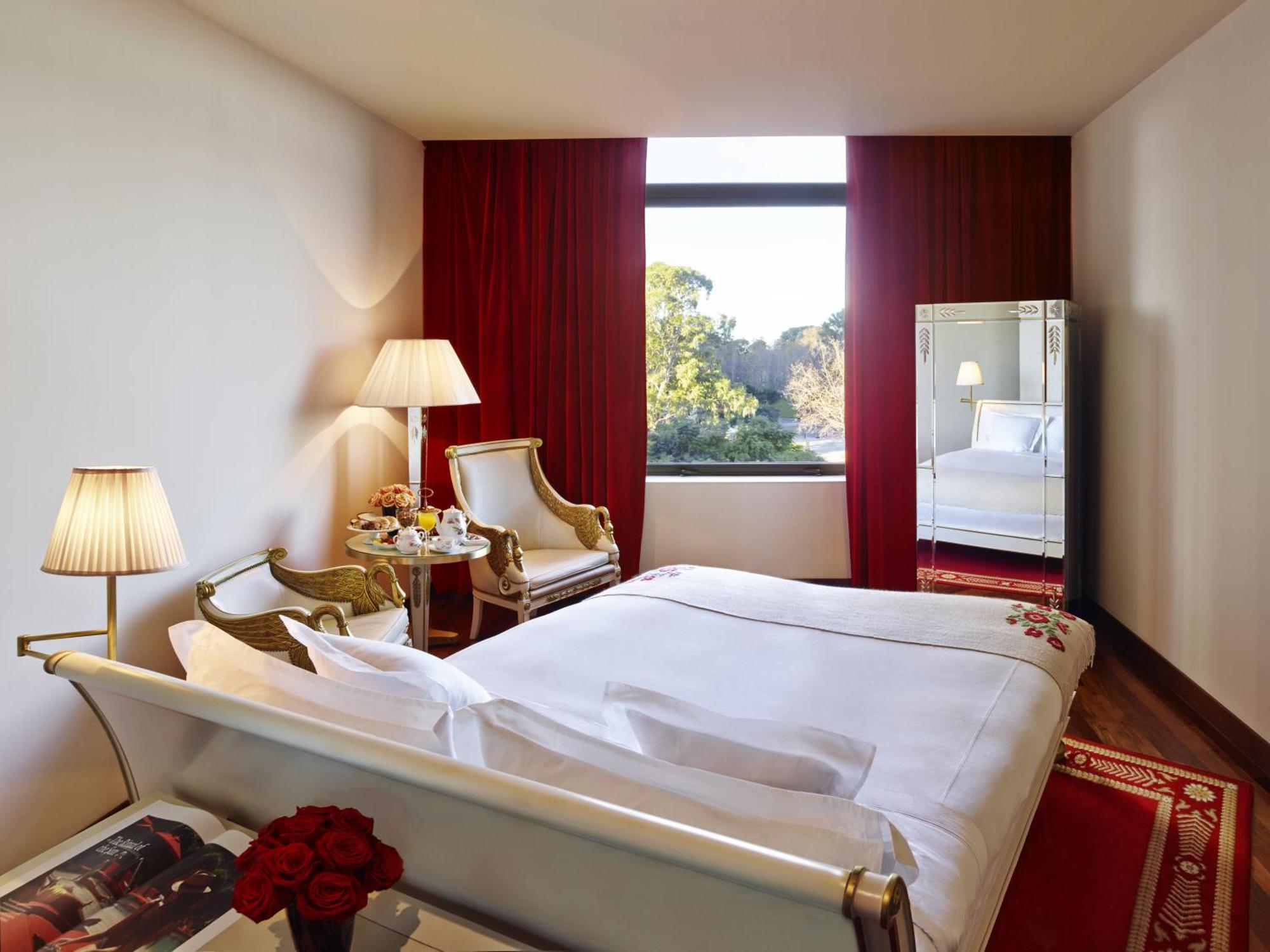Deluxe Queen Room Park View