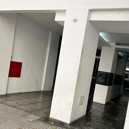 Habitación y baño privado para mujeres en Recoleta-3