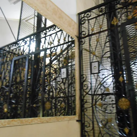 Hotel Reina-3