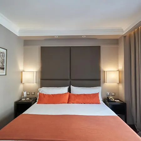 Carles Hotel-2