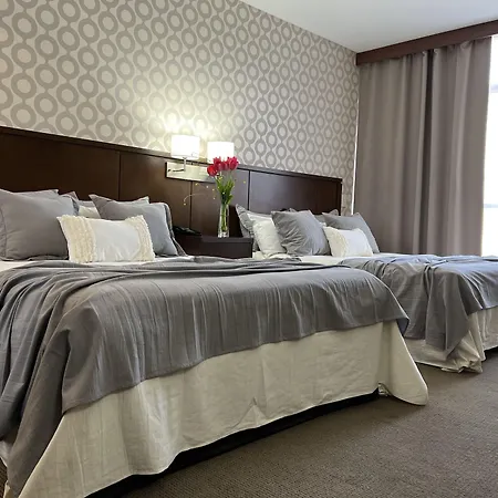 Ian Hotel-3